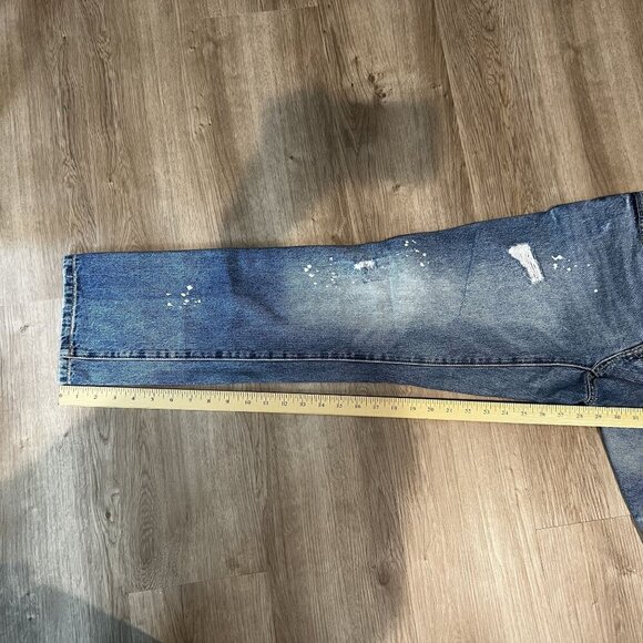 Cabi Distressed Denim Distressed Splatter Tapered leg medium wash Size 2 - Picture 6 of 11